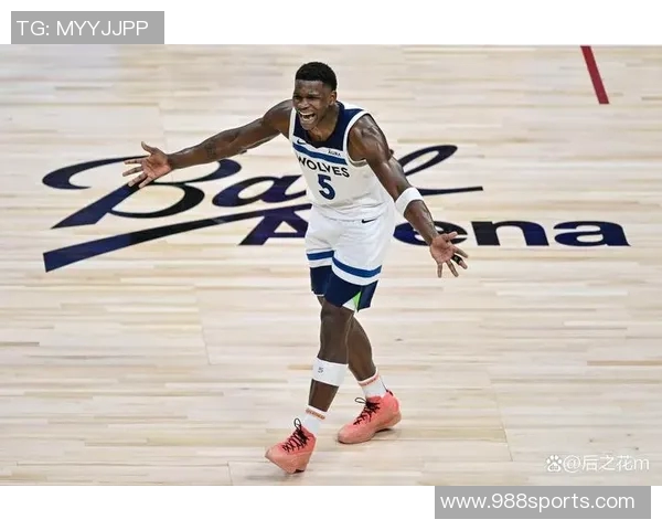 爱德华兹表现平平半场投篮命中率不佳仅得9分1板3助