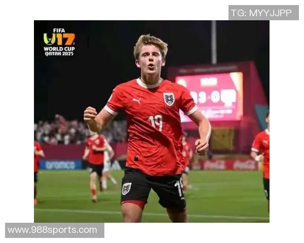 曼联小将谢伊莱西受邀英格兰队训练课展现潜力与成长